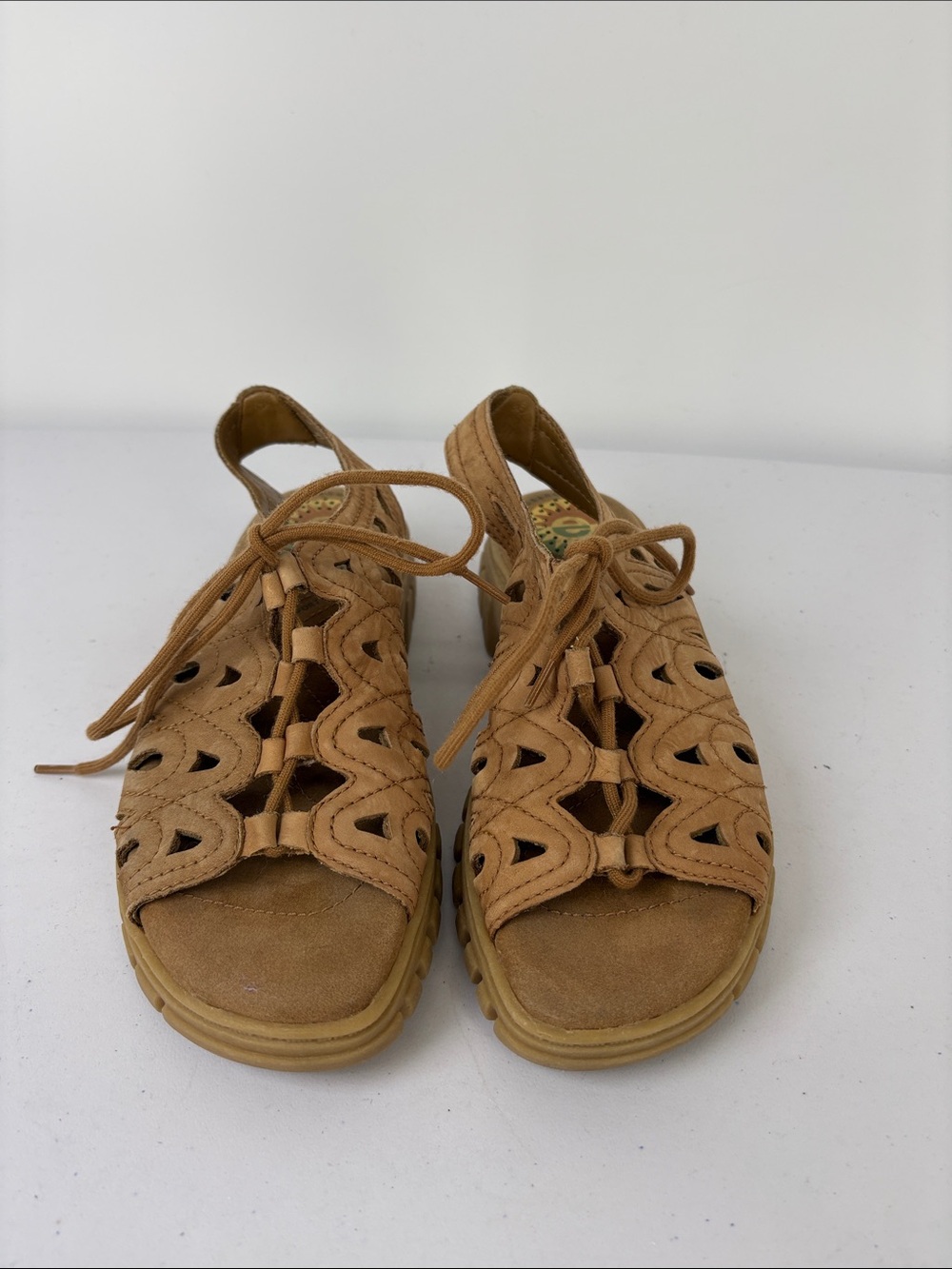 🫐 Earth Shoe Lace-Up Cutout Slingback Sandals in Tan